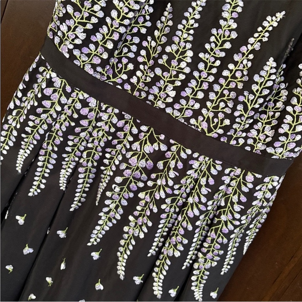 Like New White House Black Market Floral Embroidered Mesh Dress Black Size 14 - Picture 9 of 15